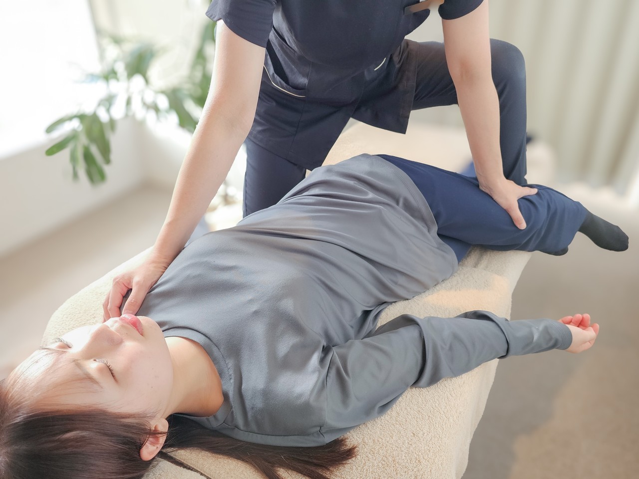 肩こり腰の痛みを根本からストレッチ(整体)